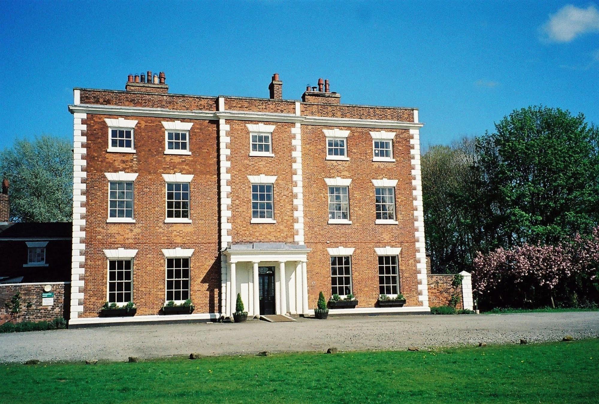 Trafford Hall Chester Exterior foto